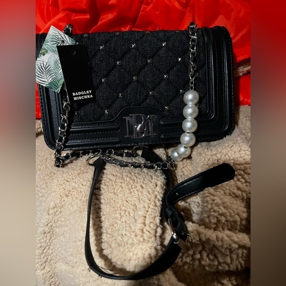 Badgley Mischka Handbags - NWT-🎁 🔥 Badgley Mischka Vegan Leather Women’s Crossbody